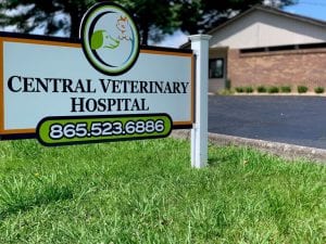 This image portrays sign by Central Veterinary Hospital.